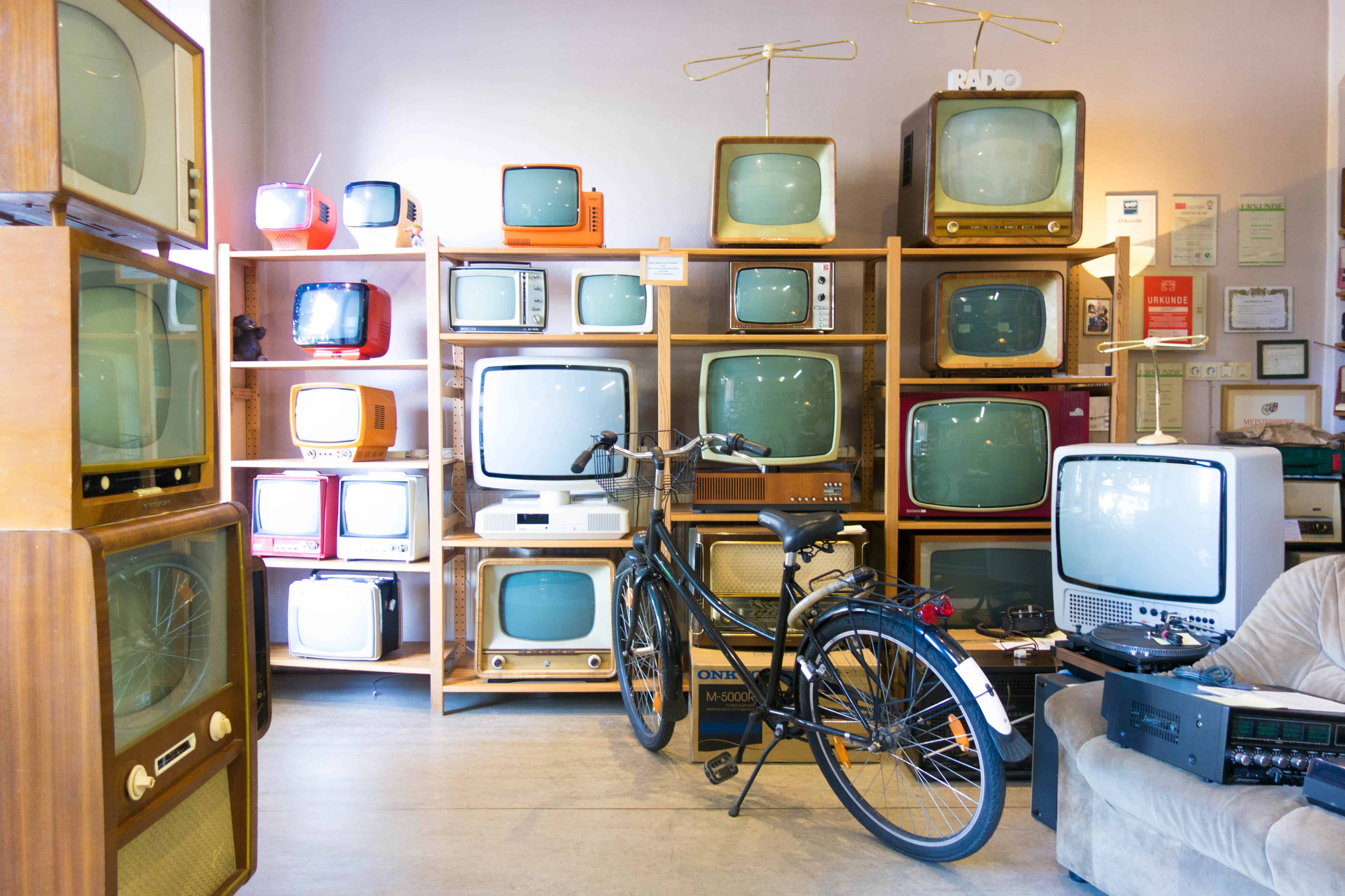 Assorted TVs 