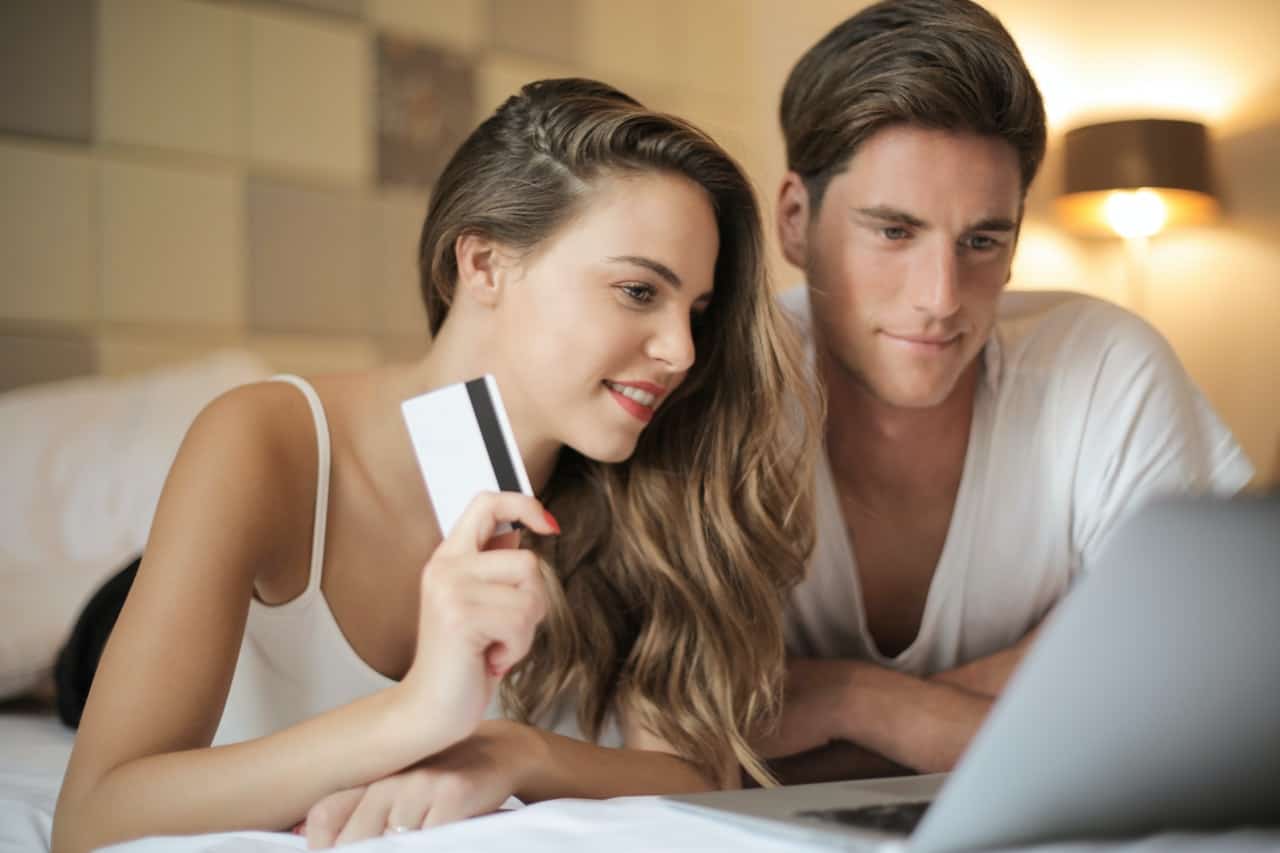 Couple shopping online