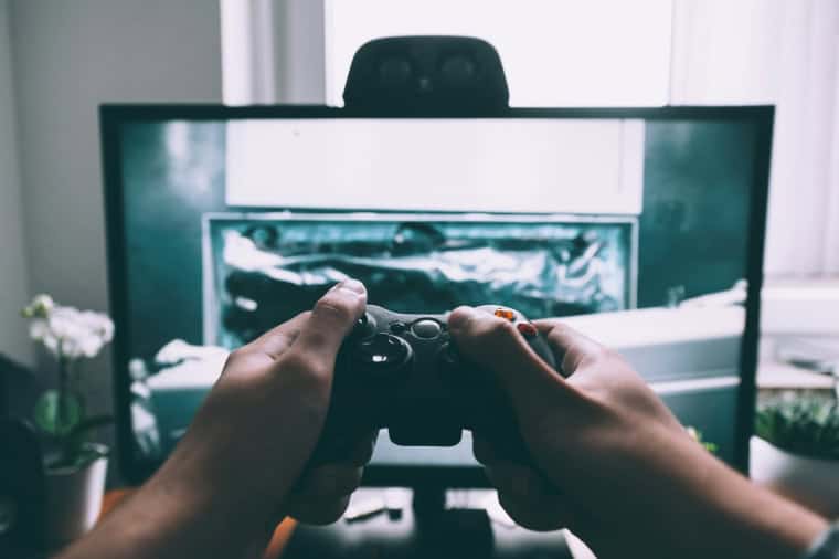 How Parents Can Set Smart Controls on Online Gaming Apps for Preteens