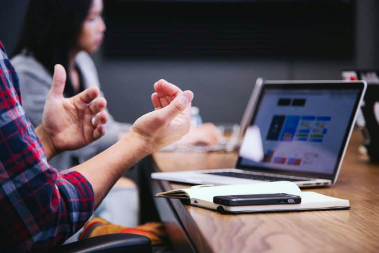 Top Online Logo Makers Compared: Which One Is Right for Your Business?