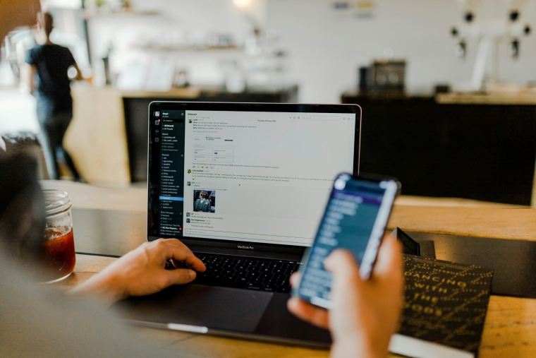 Web vs. Mobile Fintech App Development: Technology Stack Choices and 7 Expert Companies